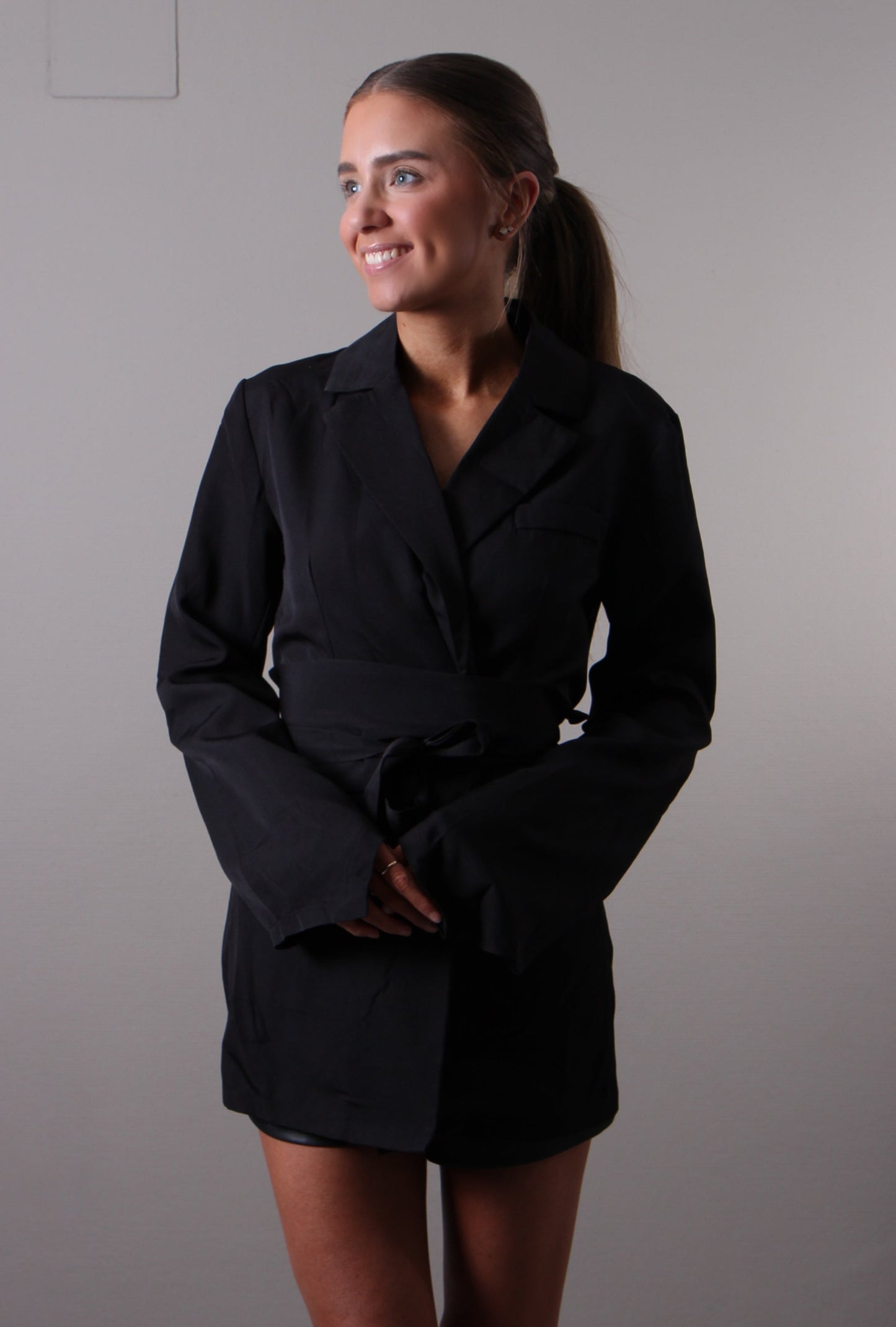BELLA BLAZER