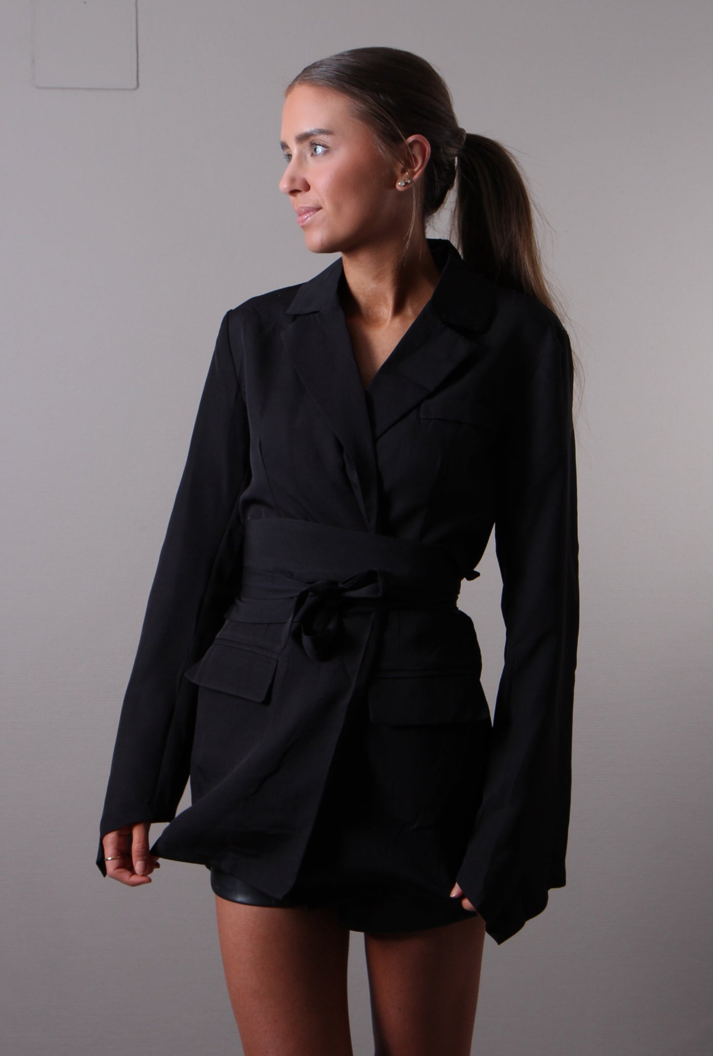 BELLA BLAZER